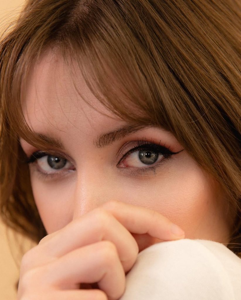 MODELO23 CURSOS DE MAQUILLAJE